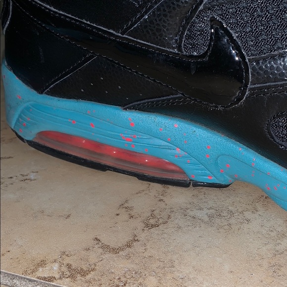 Air Max - Picture 2 of 2